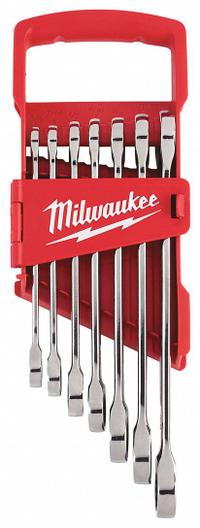 MILWAUKEE Ratcheting Combination Wrench Set: Alloy Steel, Chrome, 7 Tools, Std, Carrier (MPN 48-22-9406). Key specifications — attr309581: Chrome; attr309580: Alloy Steel; attr309571: No; attr309583: No; attr309587: Yes; attr324931: MILWAUKEE; attr309569: 3/8 in to 3/4 in; attr309572: Carrier.