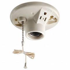 LEVITON Lampholder: Lamp Holder, Medium Screw (E26), 660 W Watt, 125V AC Volt, White (MPN 9726-C). Key specifications — attr234509: Medium Screw (E26); attr234515: 125V AC; attr327041: Lamp Holder; attr239872: LEVITON; attr234516: White.