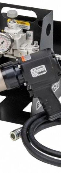 ENERPAC Torque Wrench: Light Duty, Pistol-Grip, 1 in Drive, Through Hole, 1/2 in NPT (MPN PTW3000C). Key specifications — attr1321068: ENERPAC; attr1321033: Through Hole.