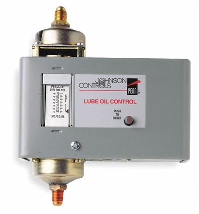 JOHNSON CONTROLS Mechanical Lube Oil Pressure Control: 8 psi to 70 psi, 120 sec Delay - Mechanical Lube Oil Pressure Controls