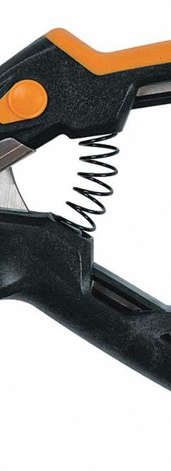 FISKARS Utility Snip: Ambidextrous, 8 in Overall Lg, Serrated, Stainless Steel, Rounded, Black (MPN 710300-1002). Key specifications — attr308500: Stainless Steel; attr308502: Black; attr308505: Ambidextrous; attr308522: Rubber; attr324896: FISKARS.