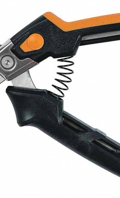 FISKARS Utility Snip: Ambidextrous - Spring-Assisted Shears