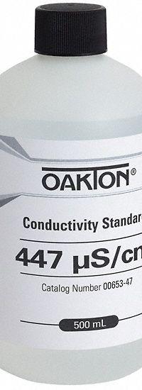 OAKTON Conductivity Calibration Solution: ACS, 500 mL Volume, Liquid, 447 microsiemens, Plastic, 1 (MPN WD-00653-47). Key specifications — Brand: OAKTON; CAS Number: 7732-18-5; Chemical Family Type: Solution; Chemical Grade: ACS; Concentration: 447 microsiemens; Container Material: Plastic; Container Type: Bottle; Form: Liquid.