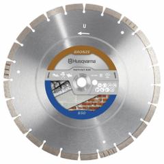 HUSQVARNA Diamond Saw Blade: Block/Brick/Concrete/Reinforced Concrete/Roof Tile, 16 in Blade Dia. (MPN 582705201). Key specifications — attr1097734: Wet/Dry; attr1097738: Self Propelled Walk Behind Flat Saw; attr1097751: HUSQVARNA.