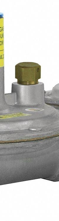 MAXITROL Gas Pressure Regulator: Lever-Acting Gas, 465,000 BtuH Gas Capacity, Aluminum, NPT x NPT (MPN 325-5L600-88-NG01). Key specifications — Brand: MAXITROL; Body Material: Aluminum.