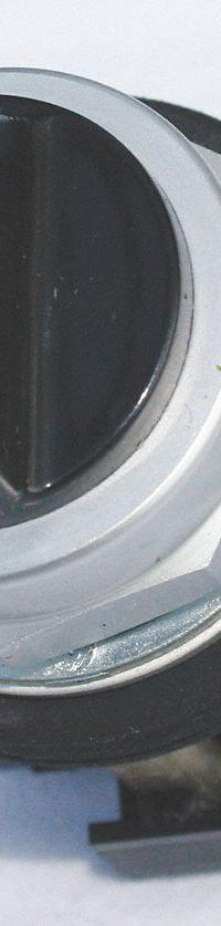 EATON Short-Handled Selector Switch: 30 mm Panel Mount Size, 3 Positions, 1D Cam, Series HT800 (MPN HT8JRH1D). Key specifications — Action: Momentary/Maintained/Maintained; Cam: 1D; Brand: EATON; Switch Bezel Material Type: Metallic.