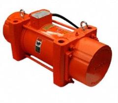 VIBCO Electric Vibrator: 4P Series, 4,500 lbf, 230/460V AC, 6.0/3.0 A, 1,800 vpm, 75 dBA (MPN 4P-5000). Key specifications — attr661947: 6.0/3.0 A; attr661979: 75 dBA; attr661970: 230/460V AC.