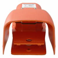 LINEMASTER Foot Switch: Hercules Series, 1 Pedals, Momentary, SPDT (MPN 500-H-5K). Key specifications — Switch Action: Momentary; Foot Guard Included: Guard Included; Brand: LINEMASTER; Series: Hercules; Power Source: Electrically Corded.