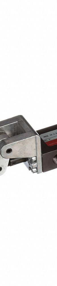 ARO Manual Air Control Valve: E, Four-Way / Two-Position, Foot Pedal, Gray, 26 scfm Flow Rate - Max (MPN E212FS). Key specifications — attr1092903: Gray; attr1086905: Spring Return; attr1086907: E; attr1086914: Normally Open; attr1086904: Manual Air Control Valve; attr1086871: E212FS.