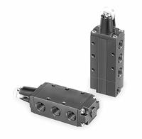 PARKER Manual Air Control Valve: DirectAir 4, Four-Way / Two-Position, Roller, 1/4 in Female NPT (MPN 520211000). Key specifications — attr1084737: Aluminum; attr1084764: Manual Air Control Valve; attr1084778: Spool; attr1084767: DirectAir 4; attr1084731: 520211000; attr1084739: PARKER; attr1084765: Spring Return; attr1084768: DirectAir 4.