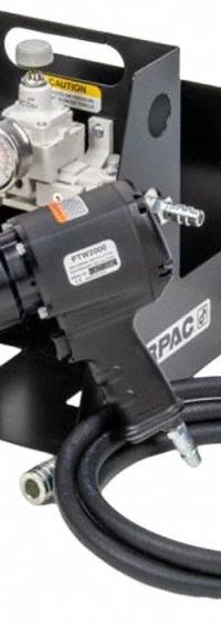 ENERPAC Torque Wrench: Light Duty, Pistol-Grip, 1 in Drive, Through Hole, 1/2 in NPT (MPN PTW2000C). Key specifications — attr1321068: ENERPAC; attr1321033: Through Hole.