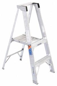 WERNER Platform Stepladder: 4 ft Ladder Size, Aluminum, 300 lb Load Capacity, 12 lb Wt (MPN P372). Key specifications — Brand: WERNER; Included Features: Guard Rail.