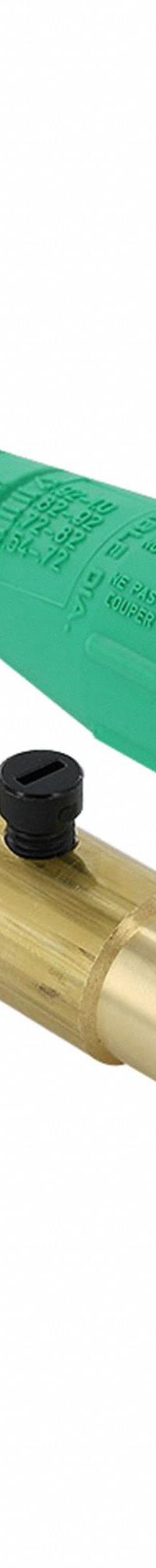 Single Pole Inline: Female, Green, 600V AC/600V DC, 400 A, Single Set Screw Termination, 16 Series (MPN 16D32-UG). Key specifications — Gender: Female; Series: 16; Brand: LEVITON.