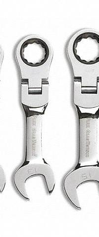GEARWRENCH Combination Ratcheting Wrench Set: Alloy Steel, Full Polish Chrome, 10 Tools, Std (MPN 9550). Key specifications — attr309581: Full Polish Chrome; attr309580: Alloy Steel; attr309571: No; attr309583: No; attr309587: Yes; attr324931: GEARWRENCH.