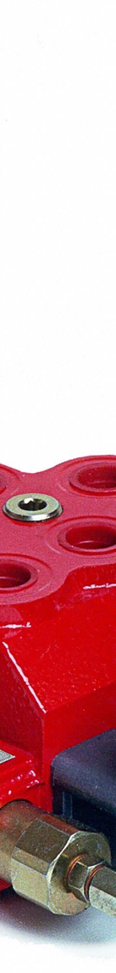 BUCHER HYDRAULICS Lever Operated Sectional Valve: Four-Way / Three Positions, Tandem Center (MPN HDM11P/2). Key specifications — attr1017968: BUCHER HYDRAULICS; attr1017969: Tandem Center; attr1018005: Spring Center to Neutral.