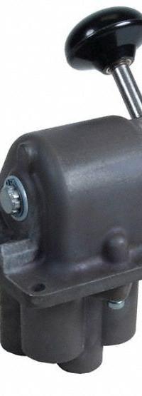 AVENTICS Manual Air Control Valve: Lever, Three-Way / Two-Position, Aluminum, Poppet, Detent, 1/4 in (MPN R431005003). Key specifications — attr1078735: Aluminum; attr1078776: Poppet; attr1078763: Detent; attr1078762: Manual Air Control Valve.