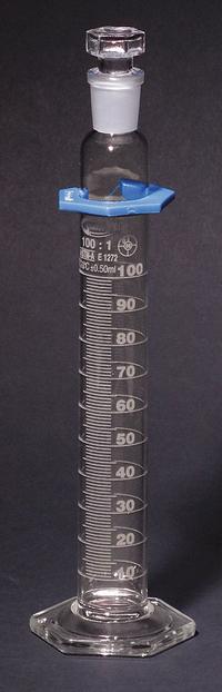 APPROVED VENDOR Graduated Cylinder: 500 mL, A, To Deliver (TD), 5 mL Graduation Increments - mL (MPN CY2980-500). Key specifications — ASTM Specification: E1272; Brand: APPROVED VENDOR; USP Specification: Type I; Closure Included: Yes; Includes: Bumper.