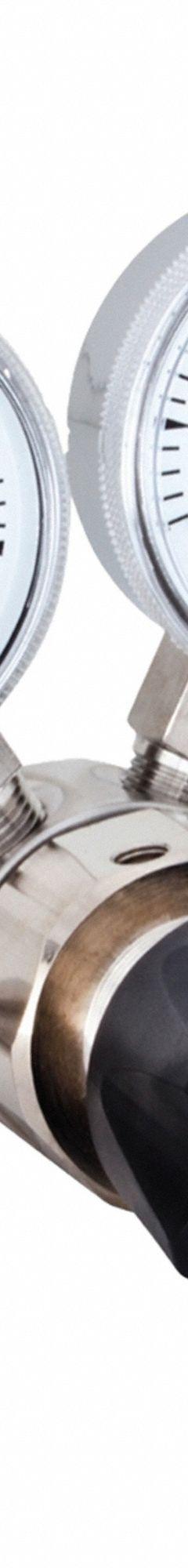 SMITH EQUIPMENT High Purity Gas Regulator: Single Stage, CGA 660 Inlet, 1/8" Tube Outlet, 25 psig (MPN 310-69250000). Key specifications — Brand: SMITH EQUIPMENT; Manufacturer Part Number: 310-69250000; Diaphragm Material: Stainless Steel; Outlet Connection: 1/8" Tube; Inlet Connection: CGA 660.