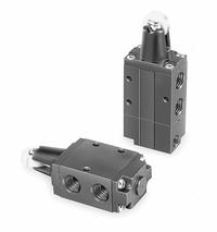 PARKER Manual Air Control Valve: DirectAir 4, Three-Way / Two-Position, Roller, 1/4 in Female NPT (MPN 524A11000). Key specifications — attr1084737: Aluminum; attr1084764: Manual Air Control Valve; attr1084778: Spool; attr1084767: DirectAir 4; attr1084731: 524A11000; attr1084739: PARKER; attr1084765: Spring Return; attr1084768: DirectAir 4.