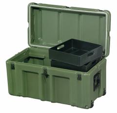 PELICAN Footlocker: 26.2 gal, 17 in x 33 in x 17 in, Green, Plastic, 2 Handles, Soft Grip Handle (MPN 472-FTLK-LG). Key specifications — attr1265575: Lock-Ready Hasp; attr1188468: PELICAN; attr1188455: Green; attr1188463: Soft Grip.