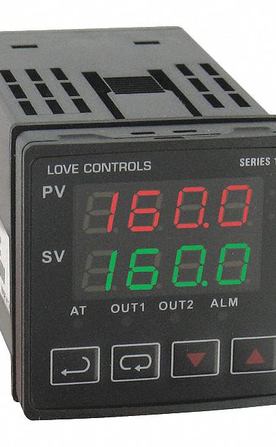 Dwyer Temperature Controller: 16B, 1/16 DIN Size, Manual/On/Off Action/PID, 100/240V AC - Temperature Controllers