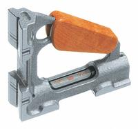 TESA BROWN & SHARPE Master Level: Cast Iron, 5 7/8 in Lg, 2 Level Vials, 0 Plumb Vials, 2 V-Grooves (MPN 53.31002). Key specifications — attr940522: 0.05 mm/m; attr940501: TESA BROWN & SHARPE.