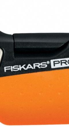 FISKARS Painters Utility Knife: 7 1/2 in Overall Lg, Std Tip, Rubberized, Rubber, Orange, Hinge (MPN 770050-1001). Key specifications — attr307837: Hinge; attr307830: Standard Tip; attr307833: Orange; attr307831: Rubberized; attr307832: Rubber; attr324891: FISKARS.