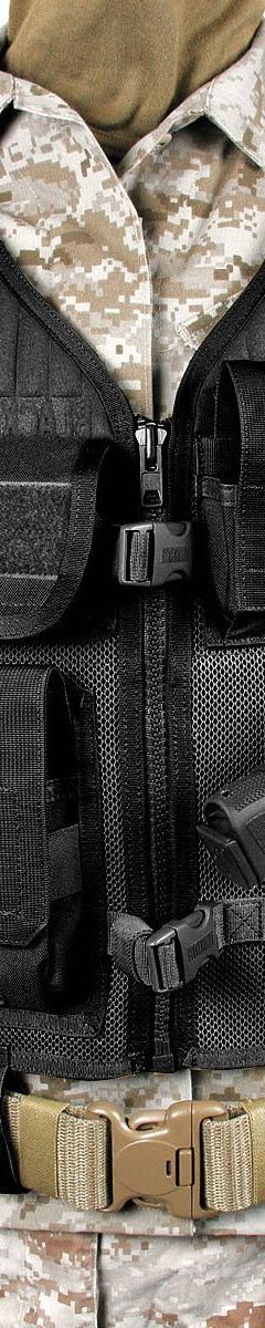 BLACKHAWK Tactical Vest: Black, Universal, Nylon Mesh (MPN 30EV26). Key specifications — attr188453: Nylon Mesh; attr188454: No. 10 YKK Vislon zippers/Side-Release Buckles.