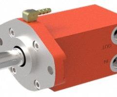 BUCHER HYDRAULICS Hydraulic Motor: QXM, SAE A 2-Bolt, 0.3 cu in/rev, 6,000 RPM Max. RPM, 3045 psi (MPN QXM12-0040R-FA12U34V5P1). Key specifications — attr96021: 3045 psi; attr96022: 9/16"-18; attr1298061: QXM; attr98917: BUCHER HYDRAULICS; attr99324: SAE A 2-Bolt.