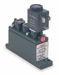 ARO Solenoid Air Control Valve: Alpha, Four-Way / Two-Position, 24V DC, 1/4 in Female NPT, 150 psi (MPN A249SS-024-D). Key specifications — attr1092969: Non-Locking; attr1086920: A249SS-024-D; attr1092977: Spring Return.