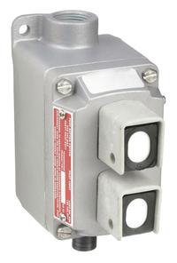 Control Station: 1 Gang, (2) Push Buttons, 2NO/2NC, Start/Stop, 0 Pilot Lights, 3/4 in, Dead-End Hub (MPN EFDB175-U2). Key specifications — Legend: Start/Stop; Action: Momentary/Momentary; Contact Form: 2NO/2NC; Brand: APPLETON ELECTRIC; Operator Configuration Type: (2) Push Buttons.