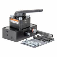 ENERPAC Control Valve: 4.5 gpm Max Flow Rate, Three Positions, 1/4 in NPT x 1/4 in NPT x 1/4 in NPT (MPN VM33). Key specifications — attr1018253: ENERPAC; attr1018249: VM33; attr1018300: Manual; attr1018289: VM; attr1416406: 1/4" NPT.