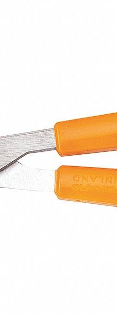 FISKARS Curved Scissors: Ambidextrous, 4 in Overall Lg, Straight, Stainless Steel, Pointed, Orange (MPN 1069751). Key specifications — attr308500: Stainless Steel; attr308502: Orange; attr308505: Ambidextrous; attr308522: Vinyl; attr324896: FISKARS.