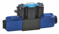 VICKERS Hydraulic Directional Valve: 12 gpm Max Flow Rate, D03 NFPA Size, Three Positions, Tank (MPN 02-300560). Key specifications — attr1018253: VICKERS; attr1018274: D03; attr1018283: Tank; attr1018249: 02-300560; attr1018300: Electrical; attr1018289: DG4V.