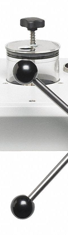 FLUKE Comparison Test Pump: Pneumatic Deadweight Tester, Not Certified, AC Adapter, Viton Seals, CE (MPN P5515-140M). Key specifications — Includes: Viton Seals; Power Source: AC Adapter; Pressure Measurement Accuracy: +/-0.02%; Brand: FLUKE.