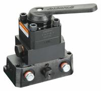 ENERPAC 4 Way Mounted Valve: 4 gpm Max Flow Rate, Three Positions, 3/8 in NPT, 3/8" NPT, Manual (MPN VMC10600D). Key specifications — attr1018253: ENERPAC; attr1018249: VMC10600D; attr1018300: Manual; attr1416406: 3/8" NPT.