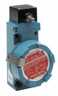 HONEYWELL Explosion Proof Limit Switch: Roller Lever, Metallic, Maintained, BX2, Screw Terminals (MPN BXN4L). Key specifications — Brand: HONEYWELL; Manufacturer Part Number: BXN4L; Action: Maintained; Actuator Style: Rotary Lever; Differential Travel: 40°; Overtravel: 20°; Pretravel: 65°; Series: BX2.