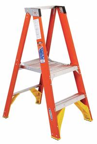 WERNER Platform Stepladder: 2 ft Ladder Size, Fiberglass, 300 lb Load Capacity, 17 lb Wt (MPN P6202). Key specifications — Brand: WERNER; Included Features: Guard Rail.