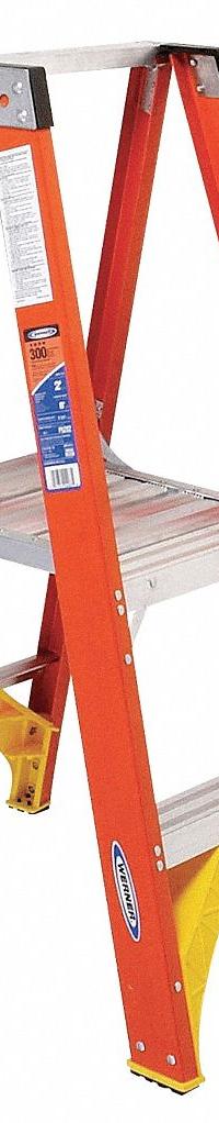 WERNER Platform Stepladder: 2 ft Ladder Size, Fiberglass, 300 lb Load Capacity, 17 lb Wt (MPN P6202). Key specifications — Brand: WERNER; Included Features: Guard Rail.