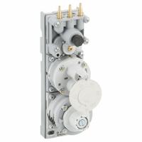 Pneumatic Receiver Controller: Single Input, 3 psi to 15 psi Signal, 15 psi Supply, Direct Acting (MPN RP920A1033/U). Key specifications — Brand: HONEYWELL; Control Action: Direct Acting; Control Signal: Proportional Plus Integral.