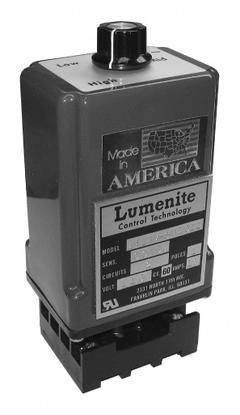 LUMENITE Liquid Level Controller: 220V AC, SPDT, Octal Socket, Relay, 3 in x 2 in x 5 in (MPN WFLTV-SM-2012). Key specifications — Voltage Rating: 220V AC; Contact Form: SPDT; Brand: LUMENITE; Output Type: Relay.